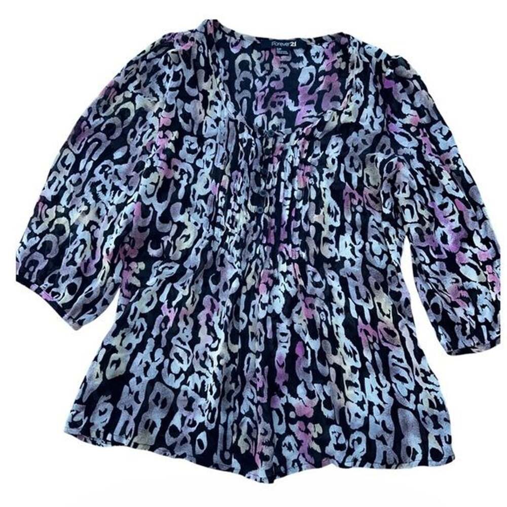Forever 21 Animal Print Pleated Button Blouse 3/4 Button Sleeve Scoop Neck